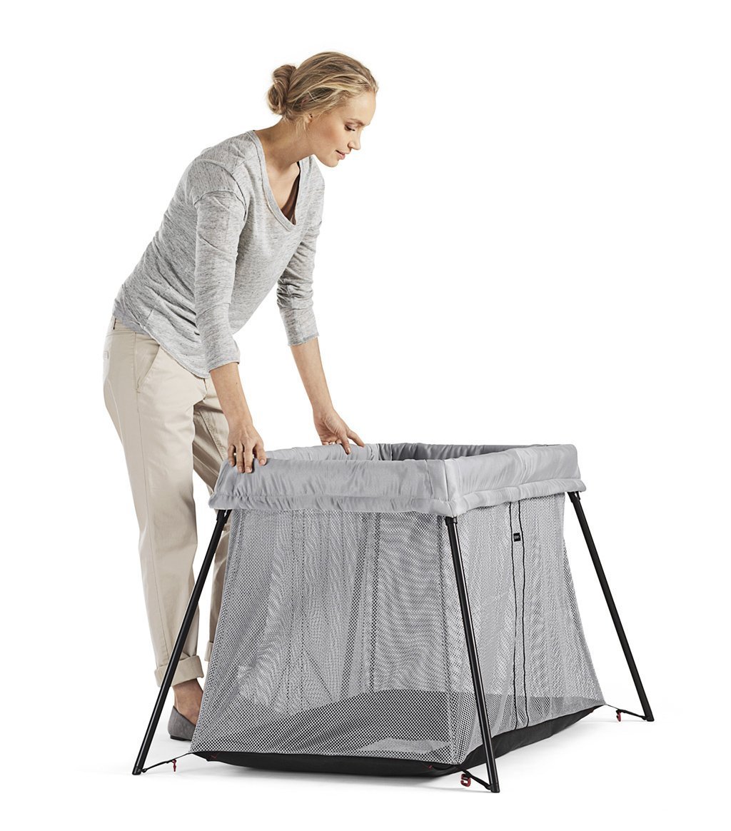 Ceļojumu gultiņa manēža BabyBjorn Travel cot Light Mesh silver 040248