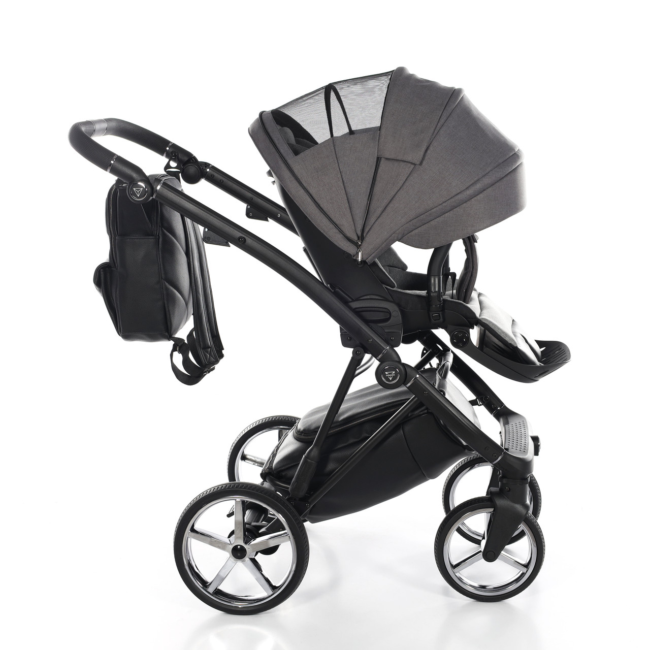 Junama Air 02 Graphite Коляска 2in1