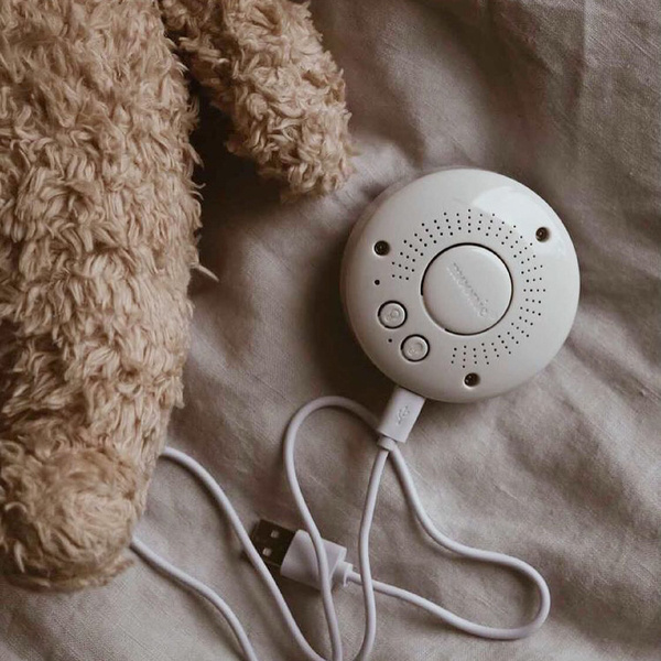 Moonie Organic HUMMING BEAR Caramel 2in1 Nakts lampa Miega lācītis