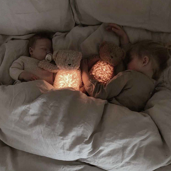 Moonie Organic HUMMING BEAR Rose 2in1 Nakts lampa Miega lācītis