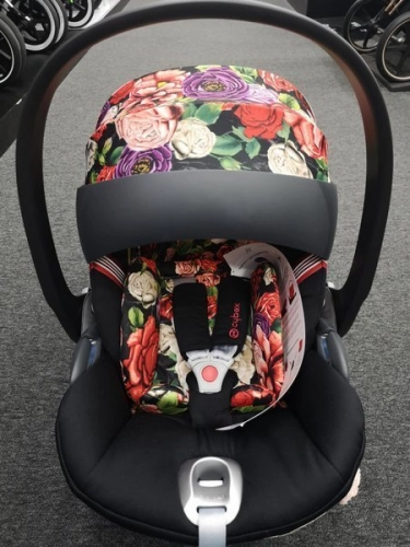 Cybex Cloud Z I-Size Spring Blossom Dark Детское автокресло 0-13 кг