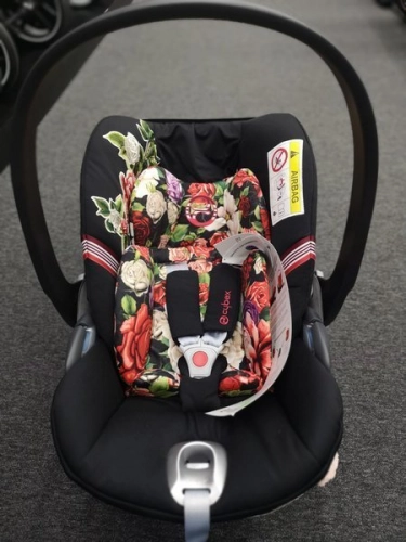 Cybex Cloud Z I-Size Spring Blossom Dark Детское автокресло 0-13 кг