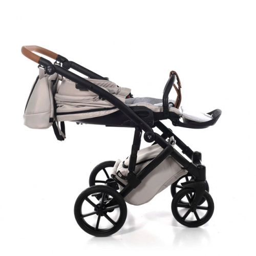 Junama Space 02 Cream Bērnu rati 3in1