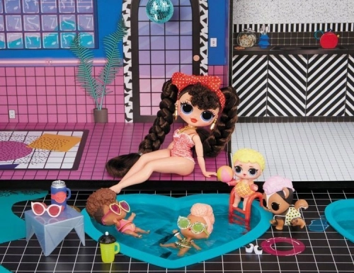 MGA LOL New Real Wood Doll House with 85+ Surprises Interaktīvā leļļu māja