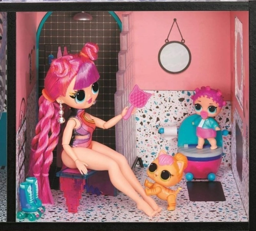 MGA LOL New Real Wood Doll House with 85+ Surprises Interaktīvā leļļu māja