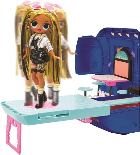 MGA LOL Surprise 4-in-1 Glamper Fashion Camper with 55+ Surprises (Electric Blue)