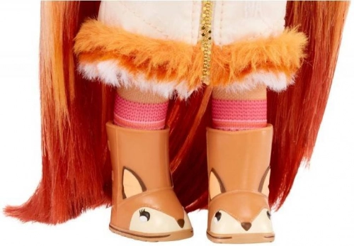 Na! Na! Na! Surprise Teens Camping Sierra Foxtail lelle