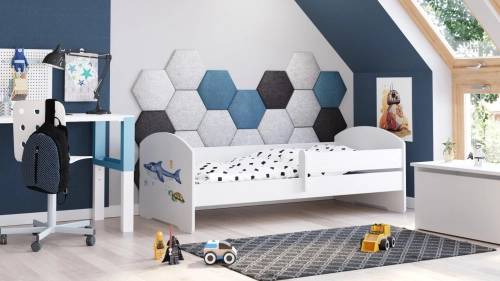 Детская кровать LUK 140x70 с бортиком Shark