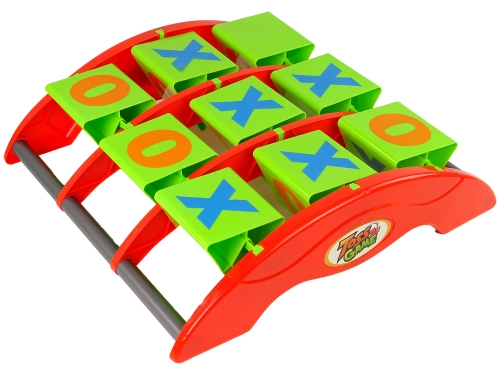 Circle and Cross Toss Game