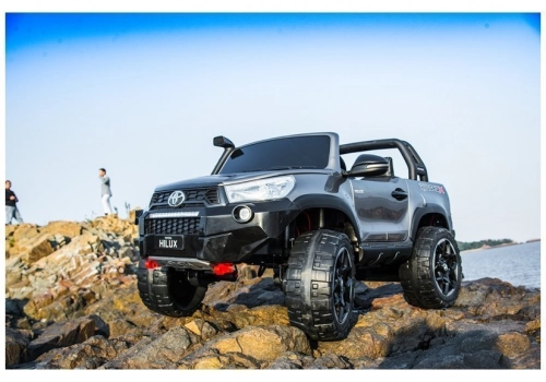 Двухместный детский электромобиль Toyota Hilux Black Painted