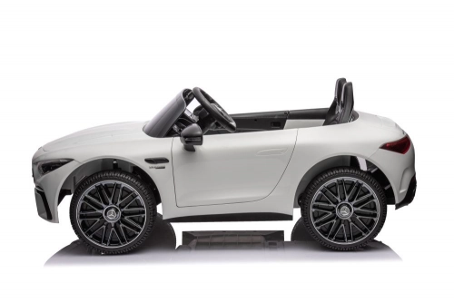 Электрический спортивный автомобиль для детей Mercedes AMG SL63 White