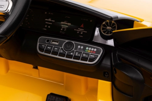 Электрический спортивный автомобиль для детей Mercedes CLA 45s AMG Yellow