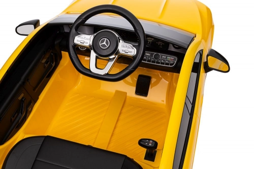 Электрический спортивный автомобиль для детей Mercedes CLA 45s AMG Yellow