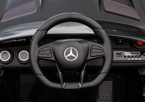 Vienvietīgs elektromobilis Mercedes GTR Black