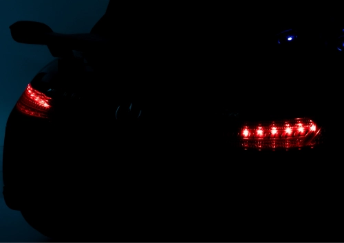 Vienvietīgs elektromobilis Mercedes GTR Black