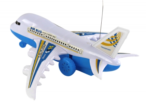 Radiovadāmā lidmašīna ar pulti Passenger Airplane White