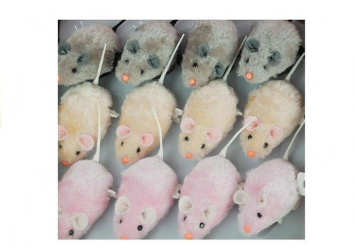 Windup Mouse Runs Waves its Tail