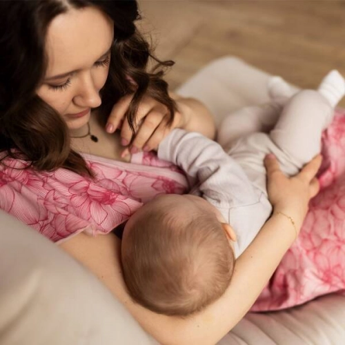 Eevi Emily Koszula Ciążowa Różowa w Kwiaty Rozmiar M
