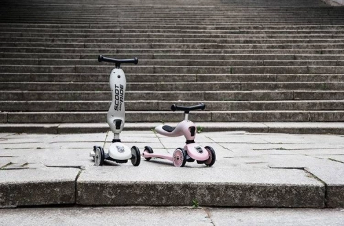 Bērnu skrejritenis ar sēdekli Scootandride Highwaykick 2in1 + regulējama ķivere bērniem (45-51) Rose