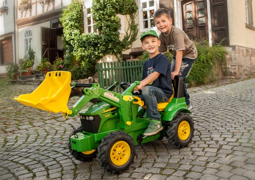 Traktors Bērniem ar pedāļiem un piepūš. riteņiem Rolly Toys rollyFarmtrac John Deere 7930 ( 3 - 8 gadiem) 710126