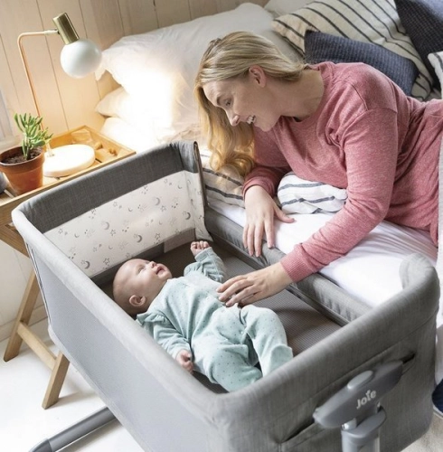 Joie Roomie Glide Foggy Grey Кроватка с опускающейся боковой стенкой