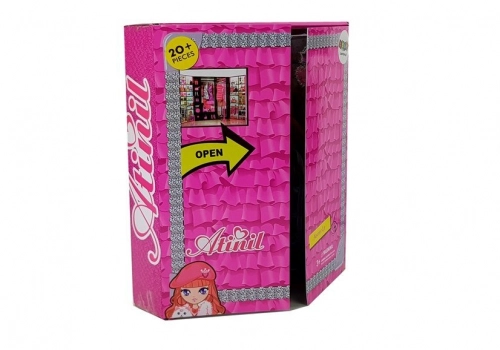 Lelle lillā kleitā ar aksesuāriem