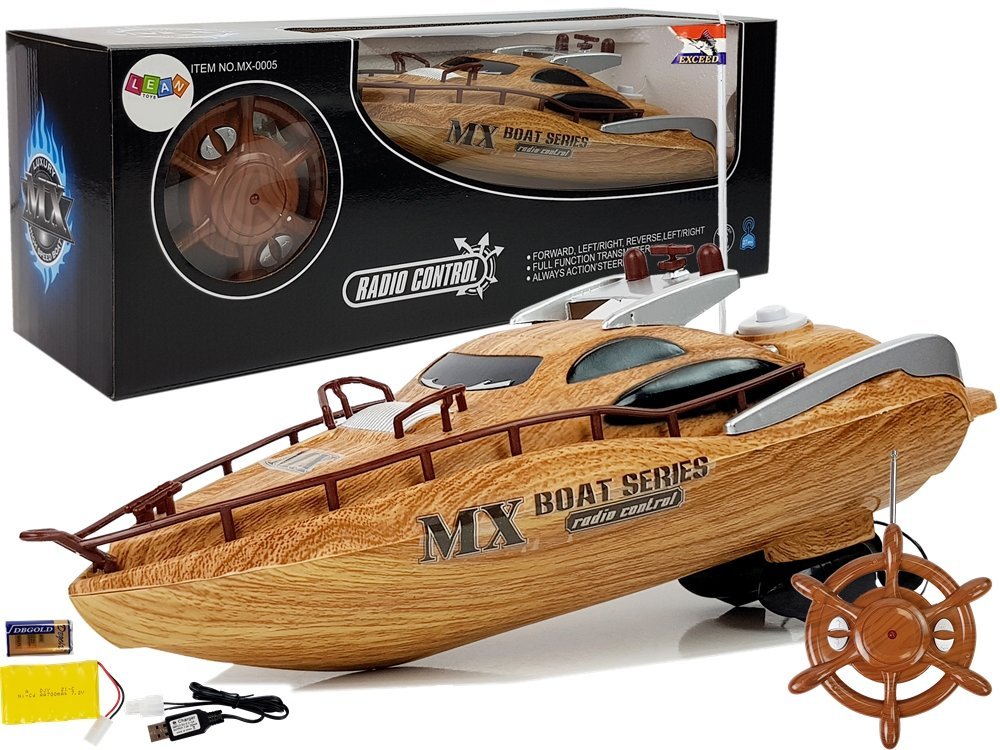 Radiovadāmā jahta ar pulti Powerboat